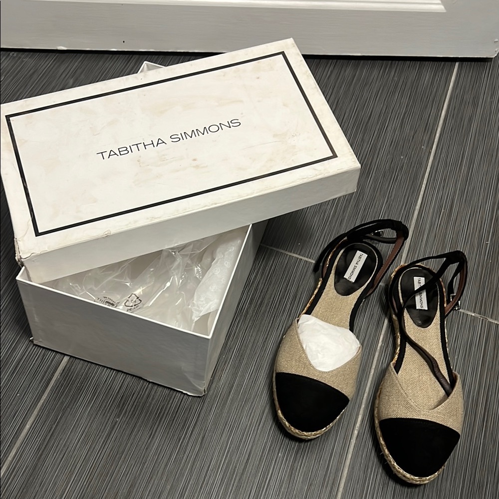 Tabitha Simmons Women's Black and Cream Espadrilles
